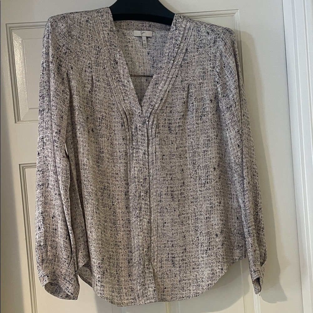 Elegant Women's Gray Blouse